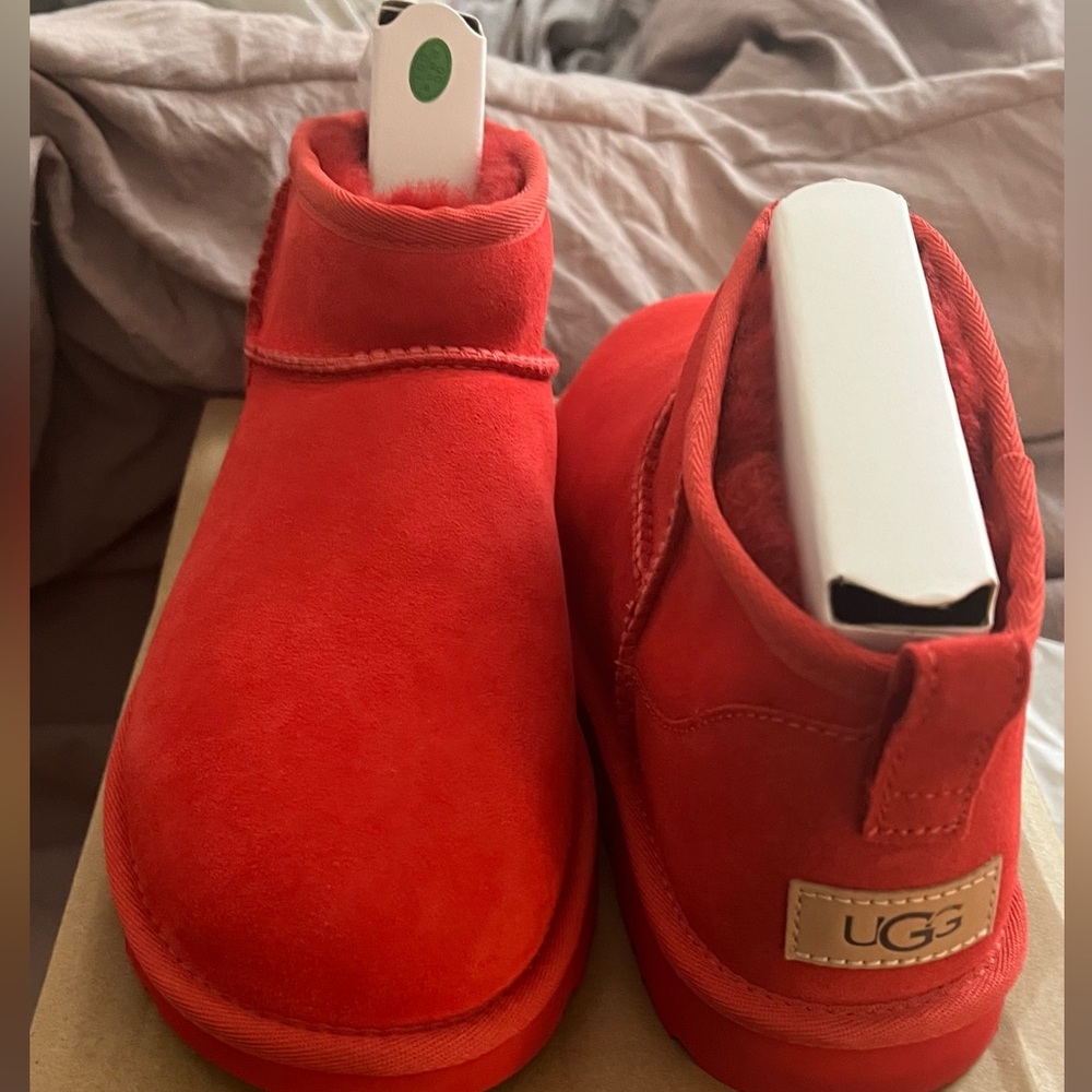 New red Classic Ultra Mini Uggs, size 10